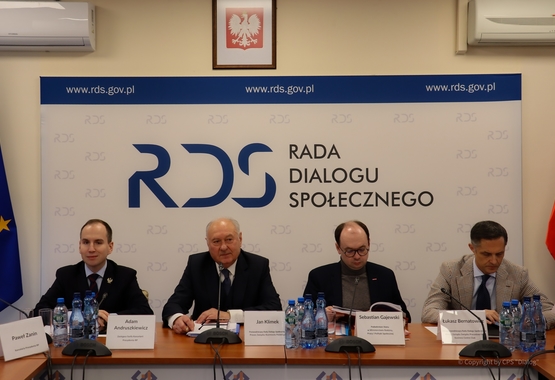 RDS o przyszłości hutnictwa i obawach wokół KSeF
