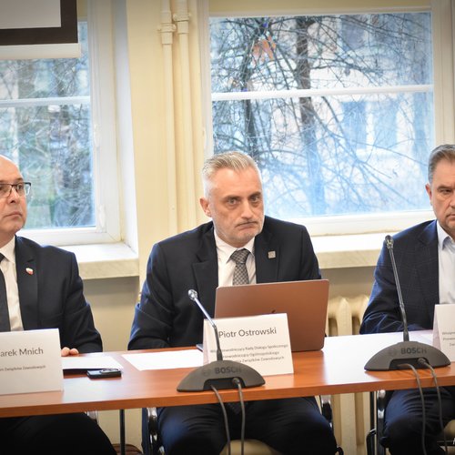 Obraz główny aktualności o tytule OPZZ oceniło Strategię Rozwoju Polski do 2035 roku 