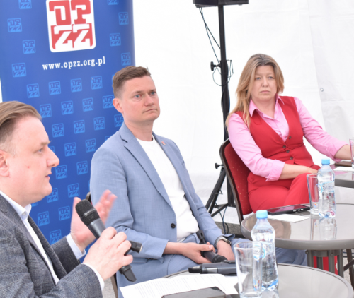 Obraz główny aktualności o tytule Dyskusja o emeryturach podczas obchodów Święta Pracy 