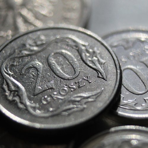 Obraz główny aktualności o tytule Znamy wysokość minimalnego wynagrodzenia za pracę na 2026 rok. 