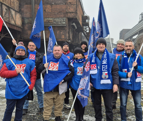 Obraz główny aktualności o tytule W obronie przemysłu i pracy: manifestacja związkowców w Ostrawie 
