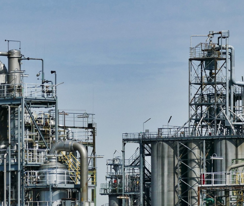 Obraz główny aktualności o tytule OPZZ apeluje do Premiera Donalda Tuska o ochronę sektora chemicznego 